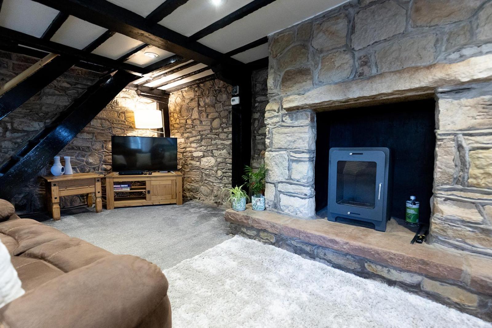 Wilsons - Cosy Based In The District Holiday home *